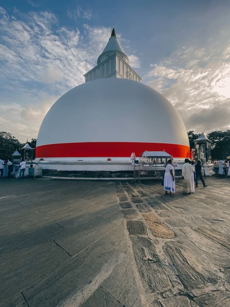 Kiriwehera in Katharagama